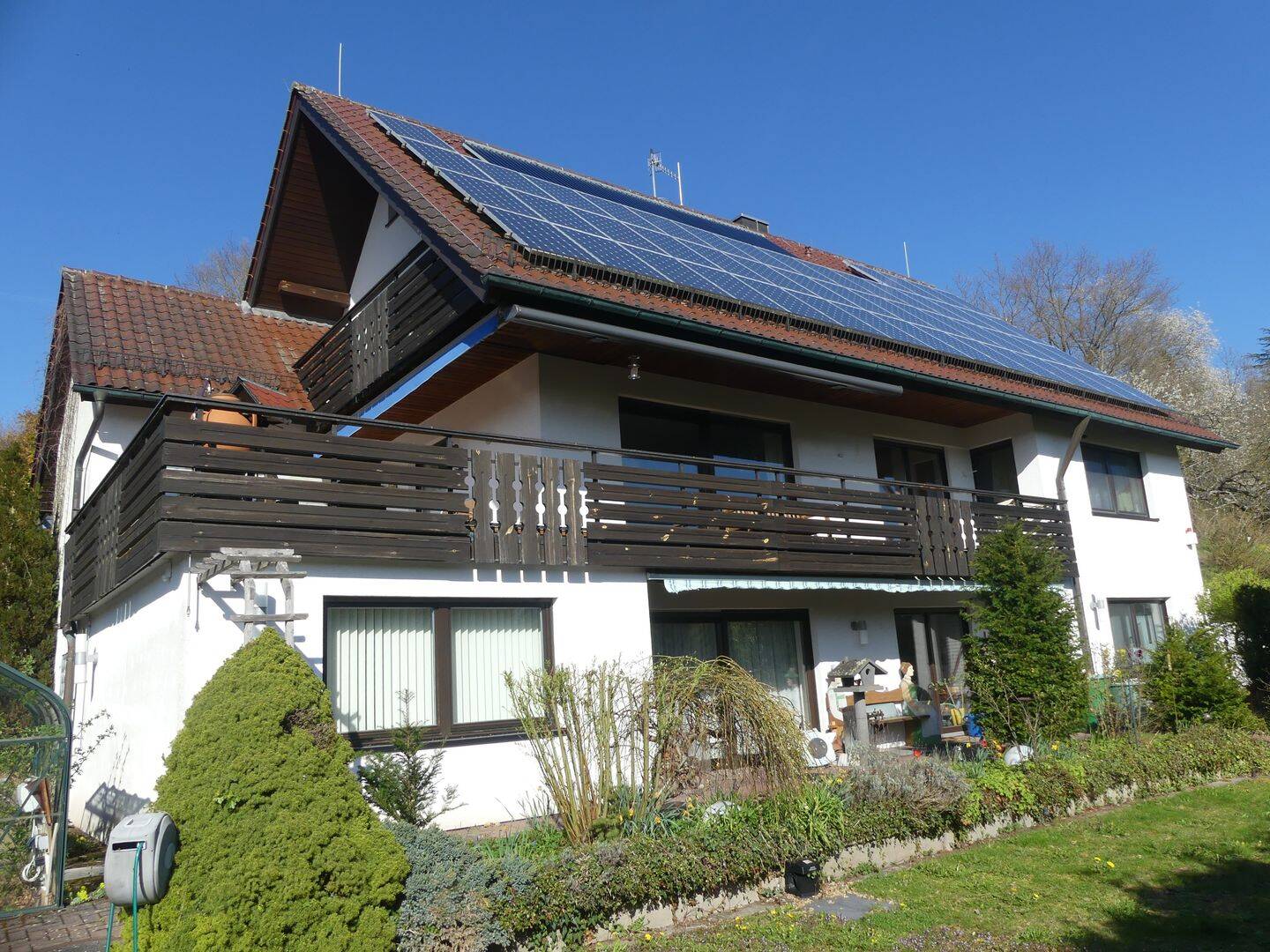 Mit Weitblick! Schönes Zweifamilienhaus inkl. Sauna und Doppelgarage! In Buchschwabach OT Roßtal!, 90574 Roßtal