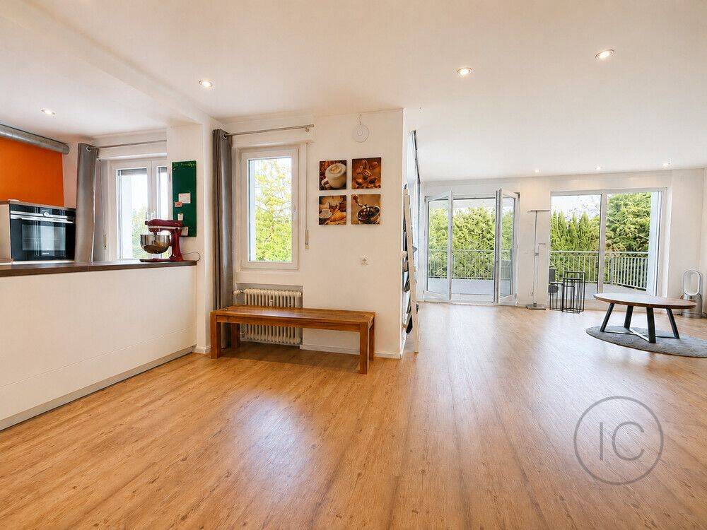 Bezugsfreie 4-Zimmer-Wohnung mit Terrasse, Balkon und Grünblick am Königsforst, 51107 Köln (Kalk)
