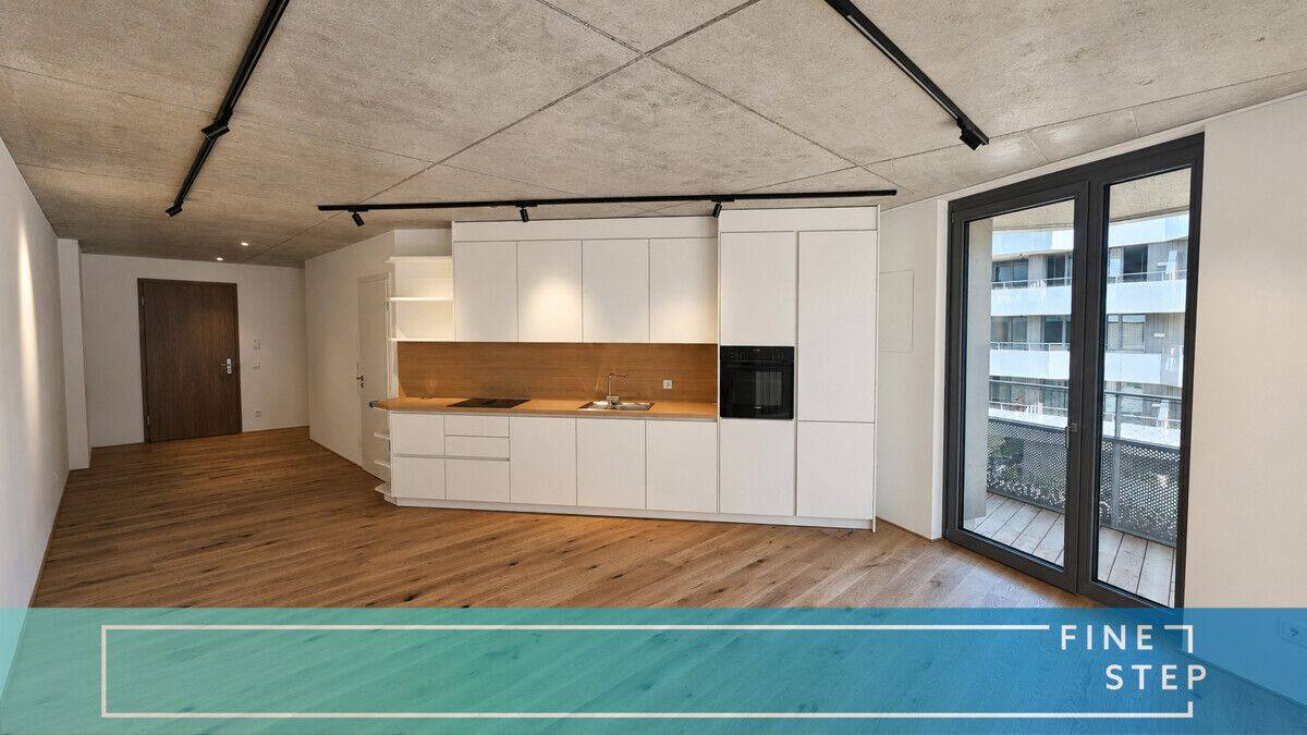 Designstarke Wohnung mit großem Balkon und maßgefertigter Einbauküche, 83024 Rosenheim (Fürstätt Ost Süd West Westerndorf Sankt Peter)