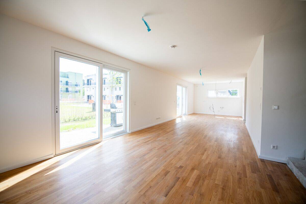 Hausgefühl auf drei Ebenen: Familien-Maisonette mit Garten und Dachterrasse, 14974 Ludwigsfelde