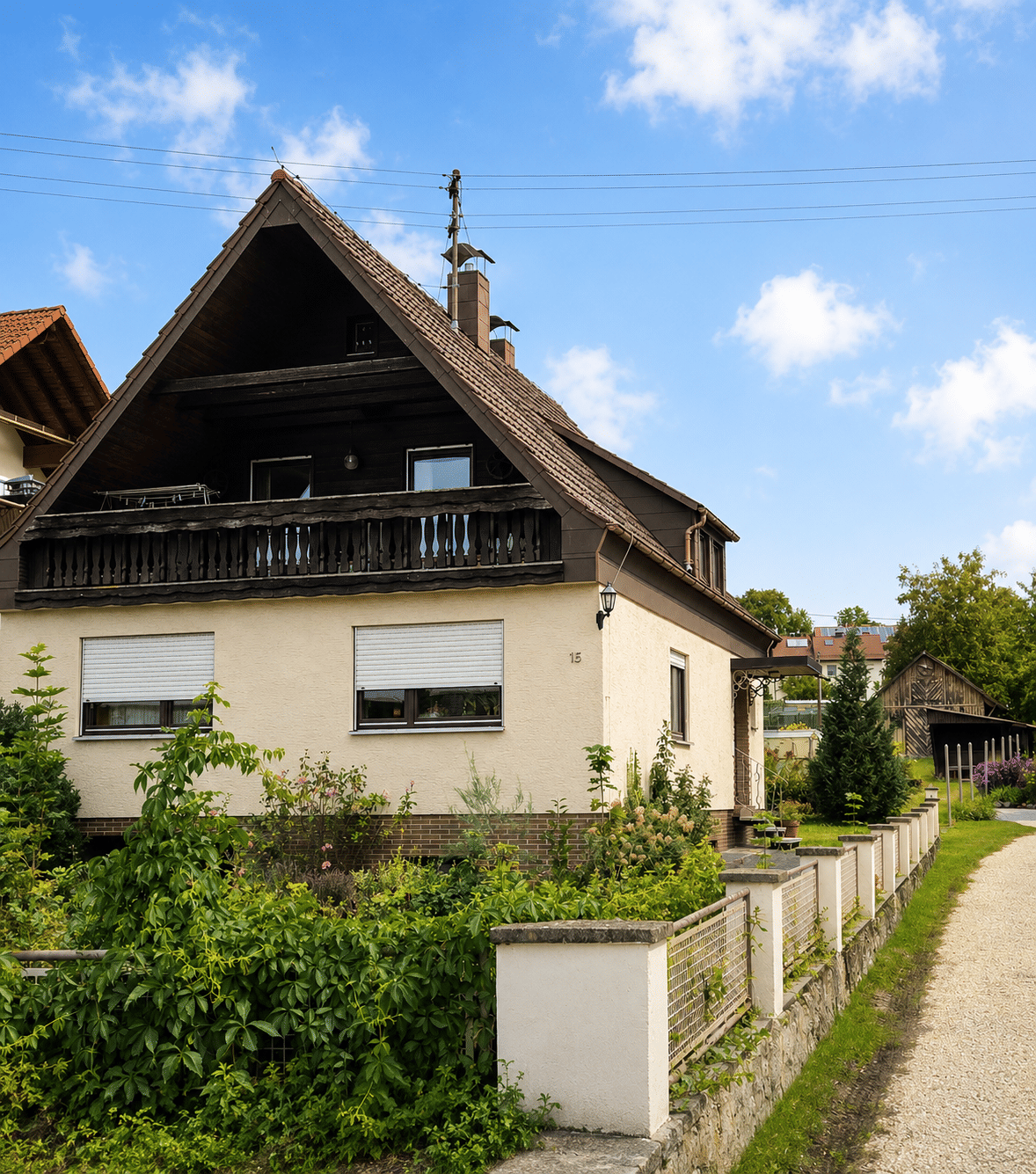 Seltene Gelegenheit: 1.767 m² Grundstück mit Einfamilienhaus und Nebengebäuden, 74597 Stimpfach