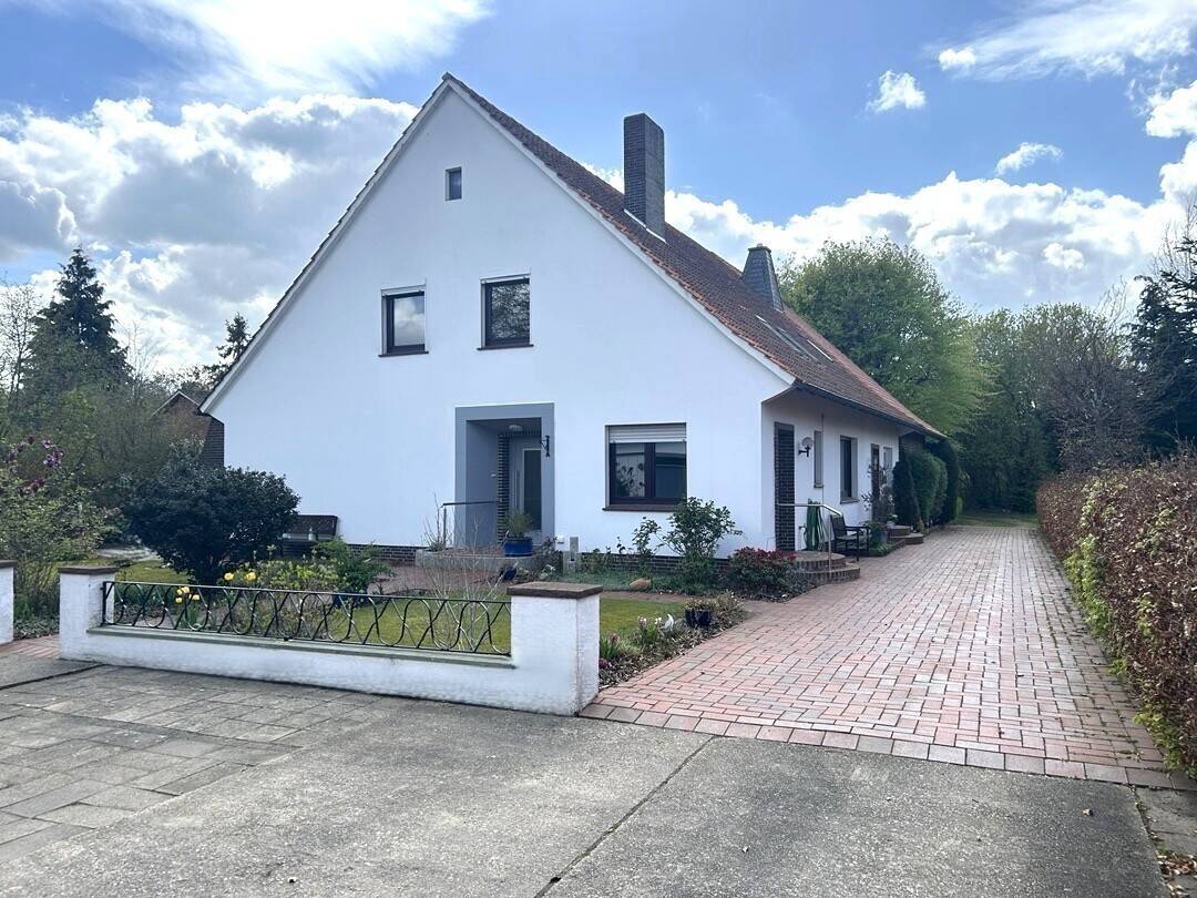Ideal für eine große Familie oder als Mehrgenerationenhaus. 4.755 m² Grundstück im idyllischen Ort Brockum., 49448 Brockum