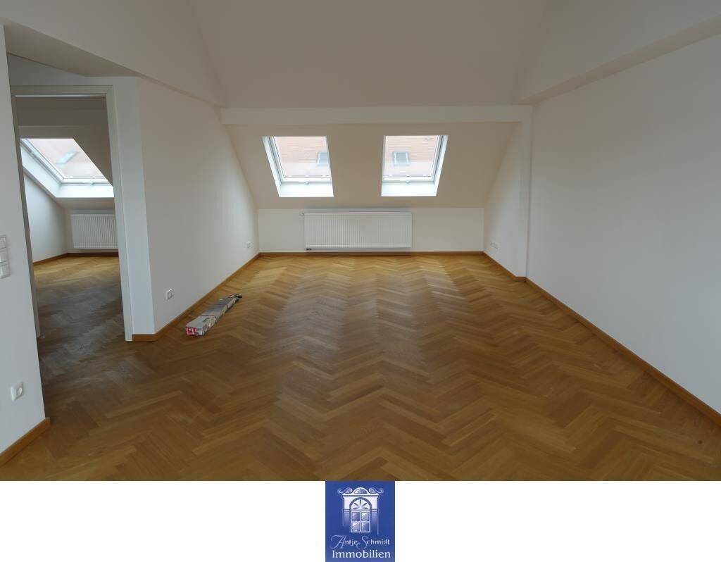 Individuelle Dachgeschosswohnung in Dresden-Plauen!