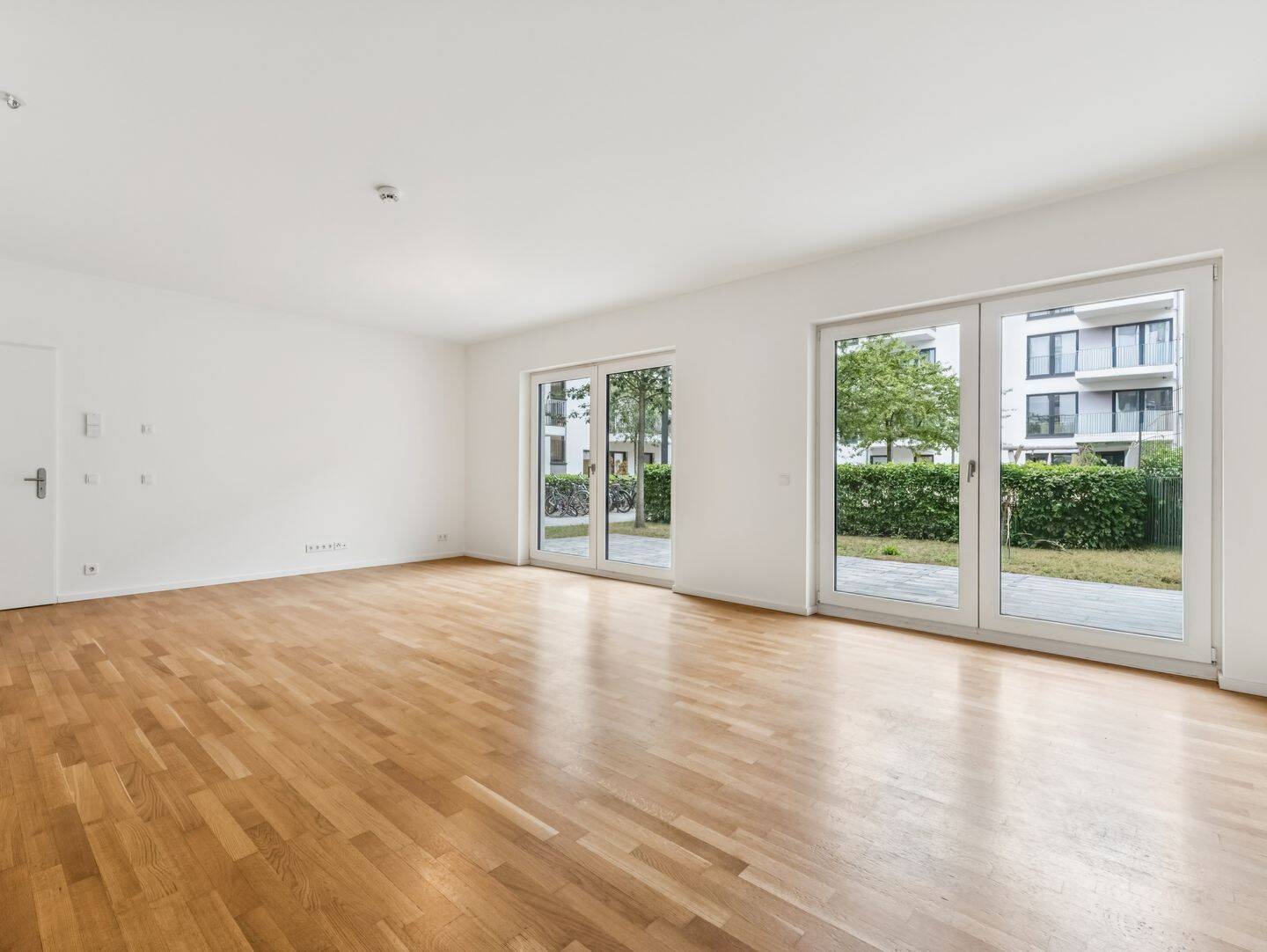 Großzügige Erdgeschosswohnung mit Terrasse & offenem Wohnbereich, 10557 Berlin (Mitte Hansaviertel Moabit Tiergarten)