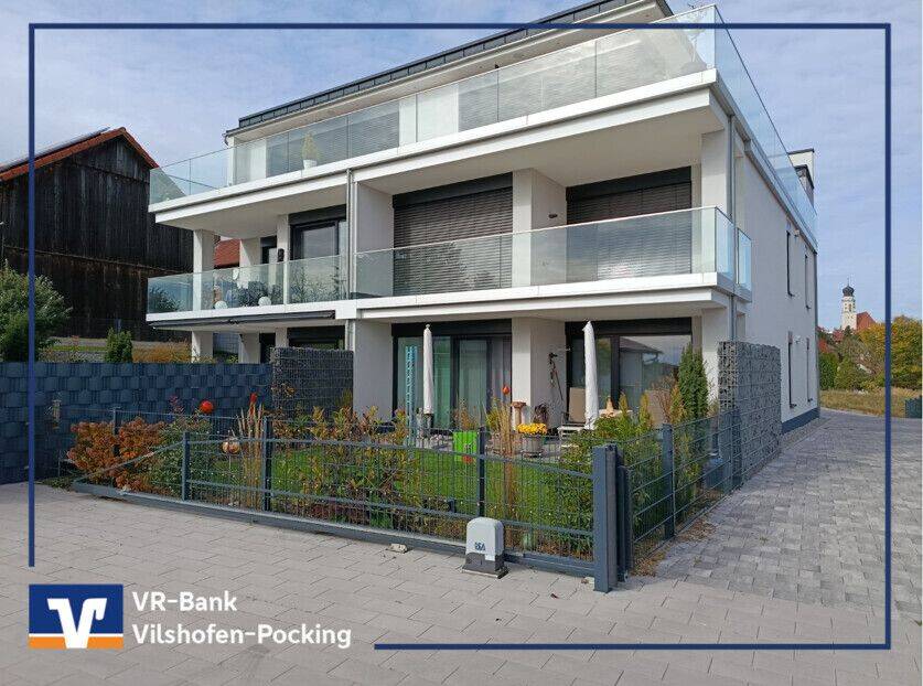 Neuwertig und luxuriös wohnen! 2-Zimmer-Wohnung mit Terrasse, Garten und Garage, 94086 Bad Griesbach i. Rottal