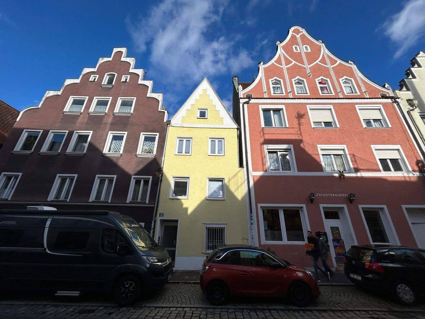 Provisionsfrei: Altstadtjuwel mit Top-Rendite – Historisches Stadthaus nahe Liebfrauenmünster, 85049 Ingolstadt