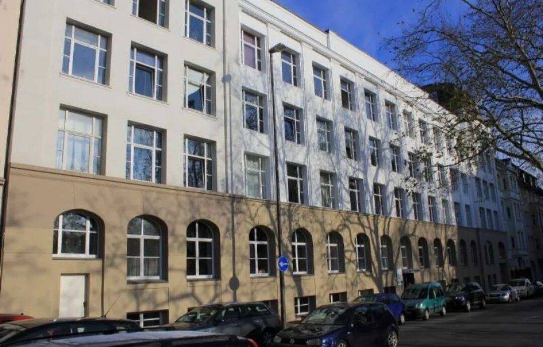1 Zimmer mit Empore am Blücherplatz Zentral in Aachen!, 52068 Aachen