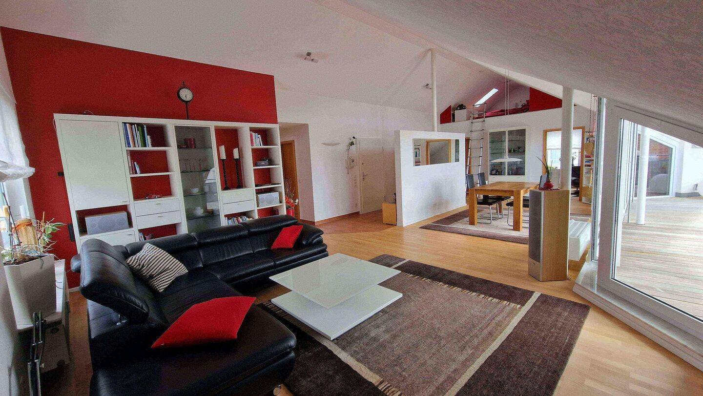 Gepflegte 3 1/2-Zimmer-DG-Wohnung mit gehobener Ausstattung und EBK in Rutesheim – provisionsfrei!, 71277 Rutesheim