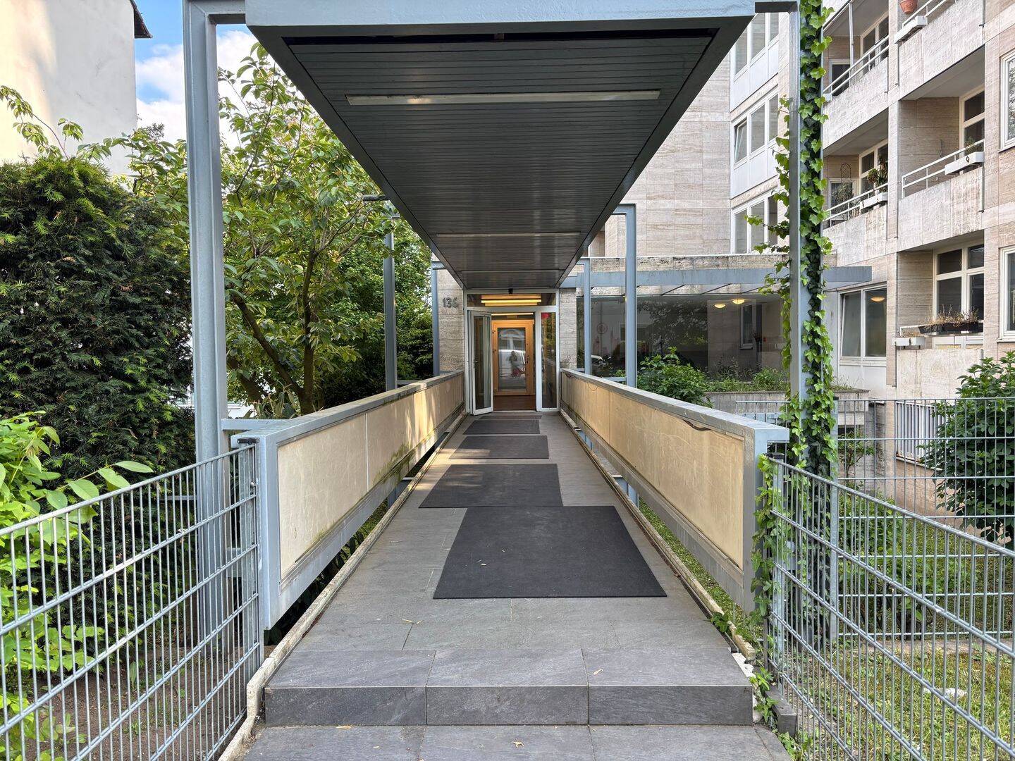Schöne und zentrale Wohnung mit Balkon in Frankfurt am Main, 60385 Frankfurt am Main (Bornheim Nordend-Ost Ostend)
