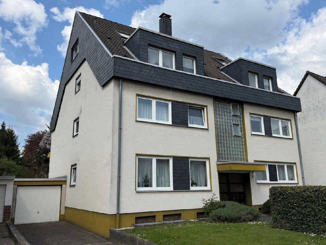 Gemütliche 2-Zimmer-Wohnung mit Balkon und Garage in Leverkusen-Schlebusch, 51375 Leverkusen (Schlebusch)