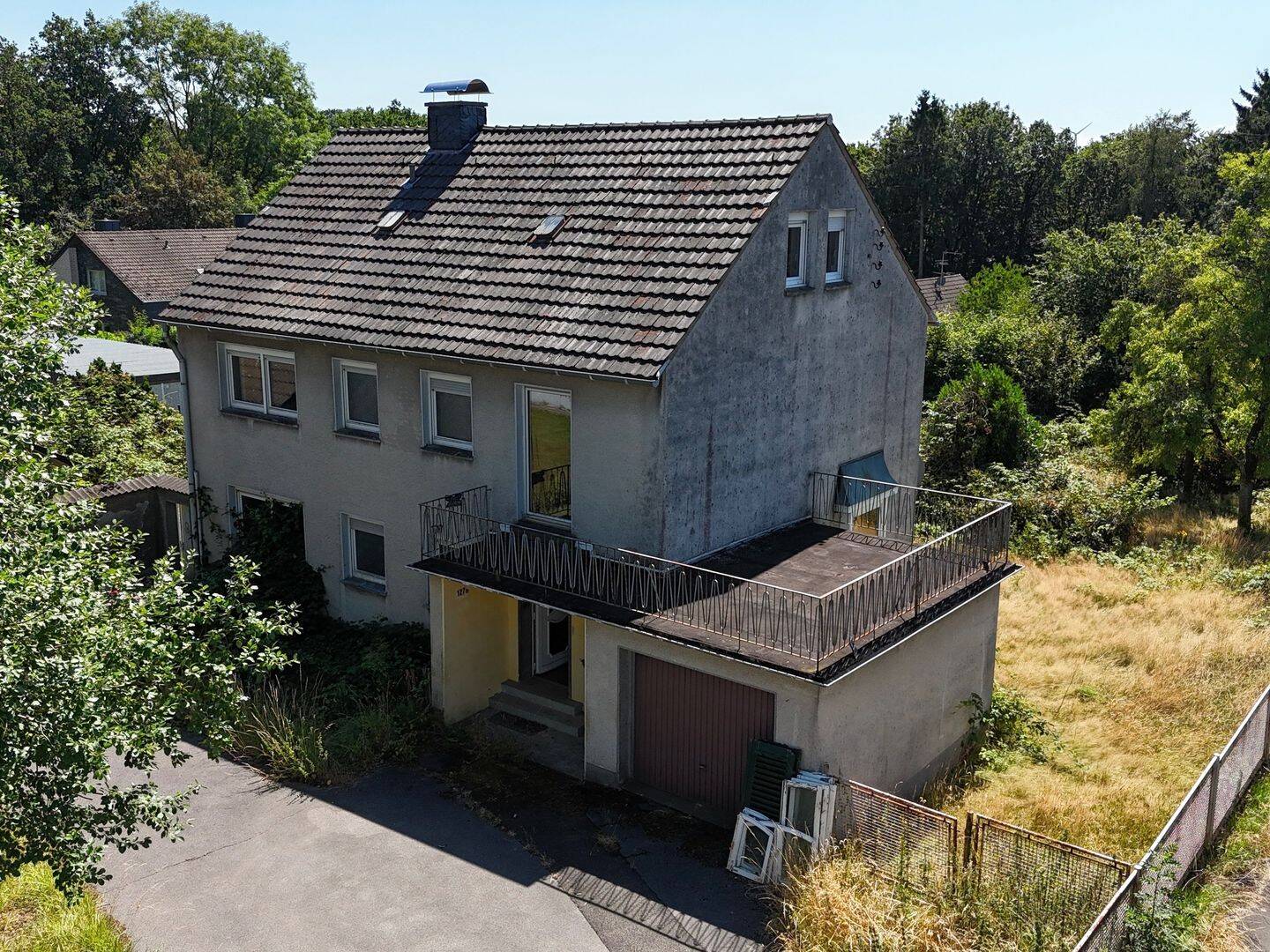 EINE IMMOBILIE, VIELE MÖGLICHKEITEN – HAUS MIT EINLIEGERWOHNUNG UND BAULAND !!!, 42477 Radevormwald