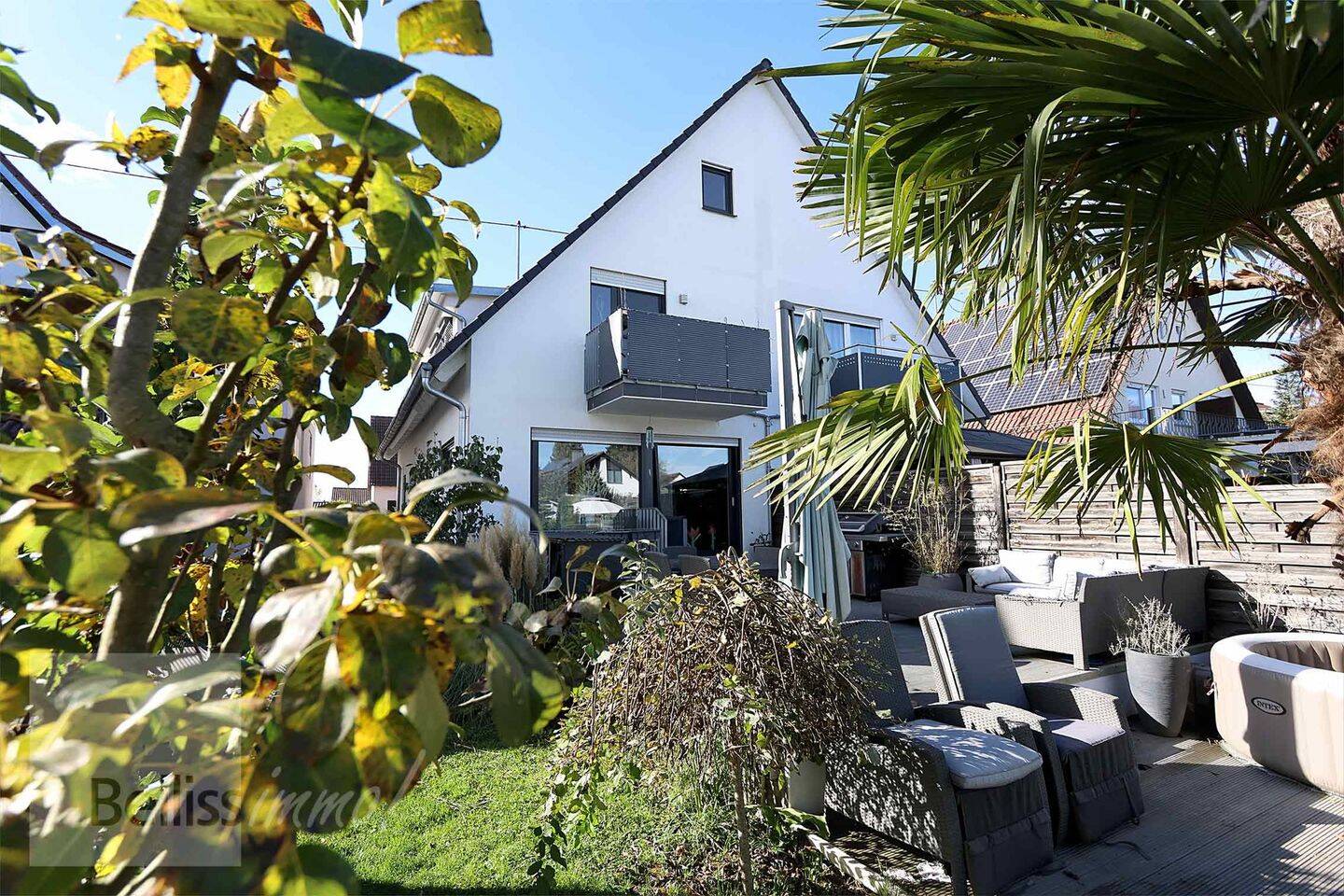 Einfamilienhaus mit Einliegerwohnung und großem, ruhigem Garten, 72124 Pliezhausen