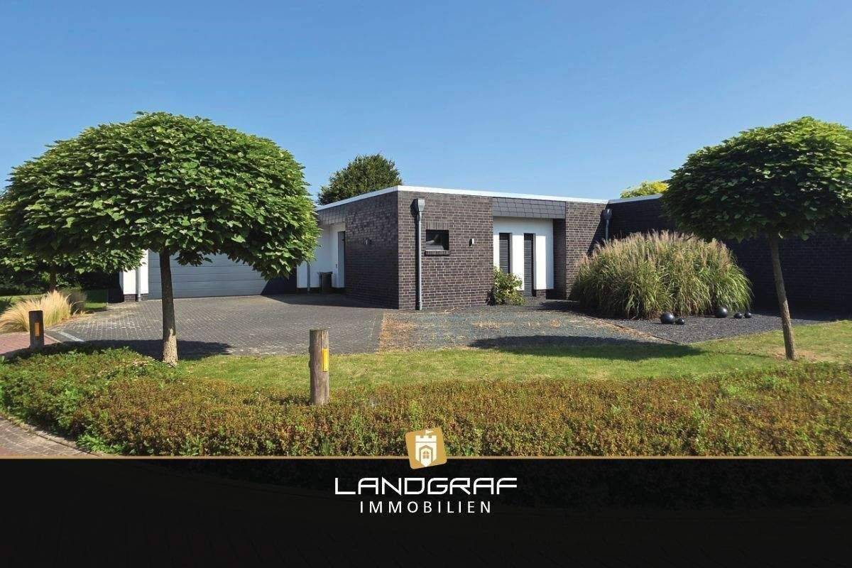 Design trifft Großartigkeit – moderner Bungalow mit separaten Rückzugsorten für mehrere Generationen., 27243 Beckeln
