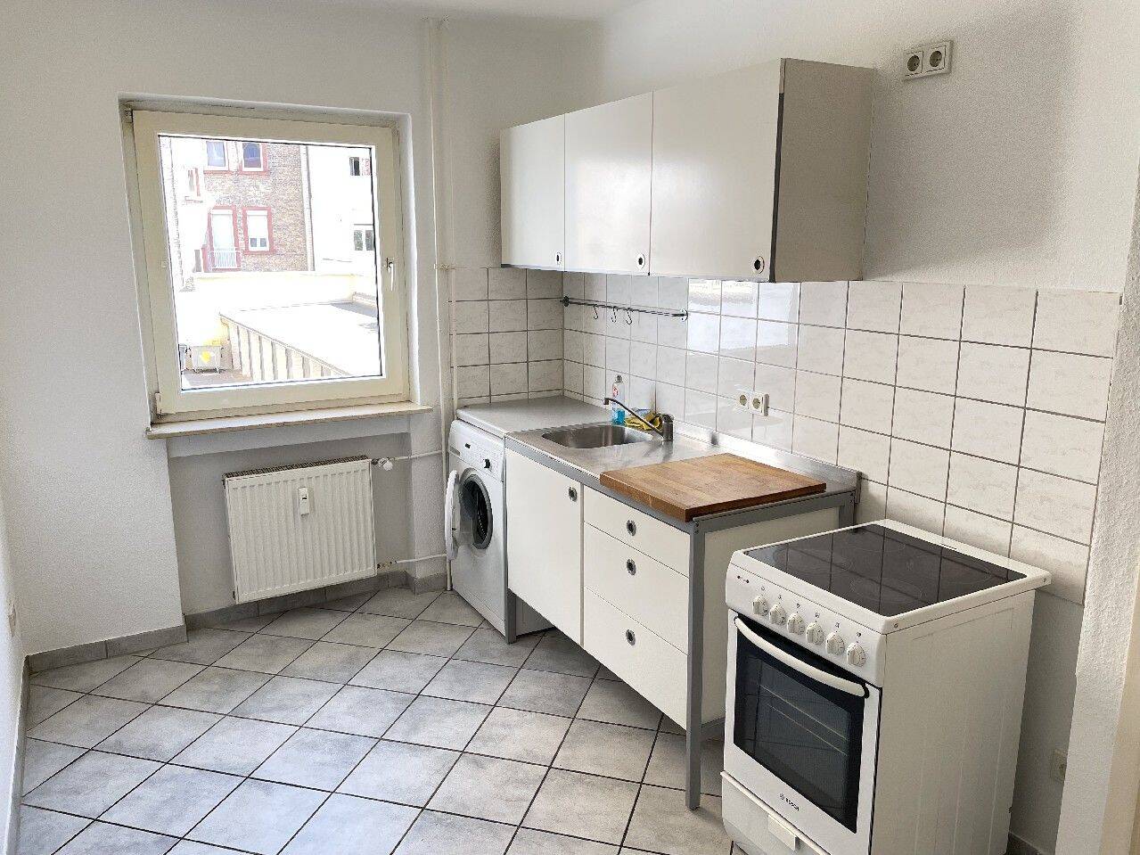 Dammstraße: Super Singlewohnung mit Tageslichtbad, 68169 Mannheim (Friesenheimer Insel Industriehafen Neckarstadt)