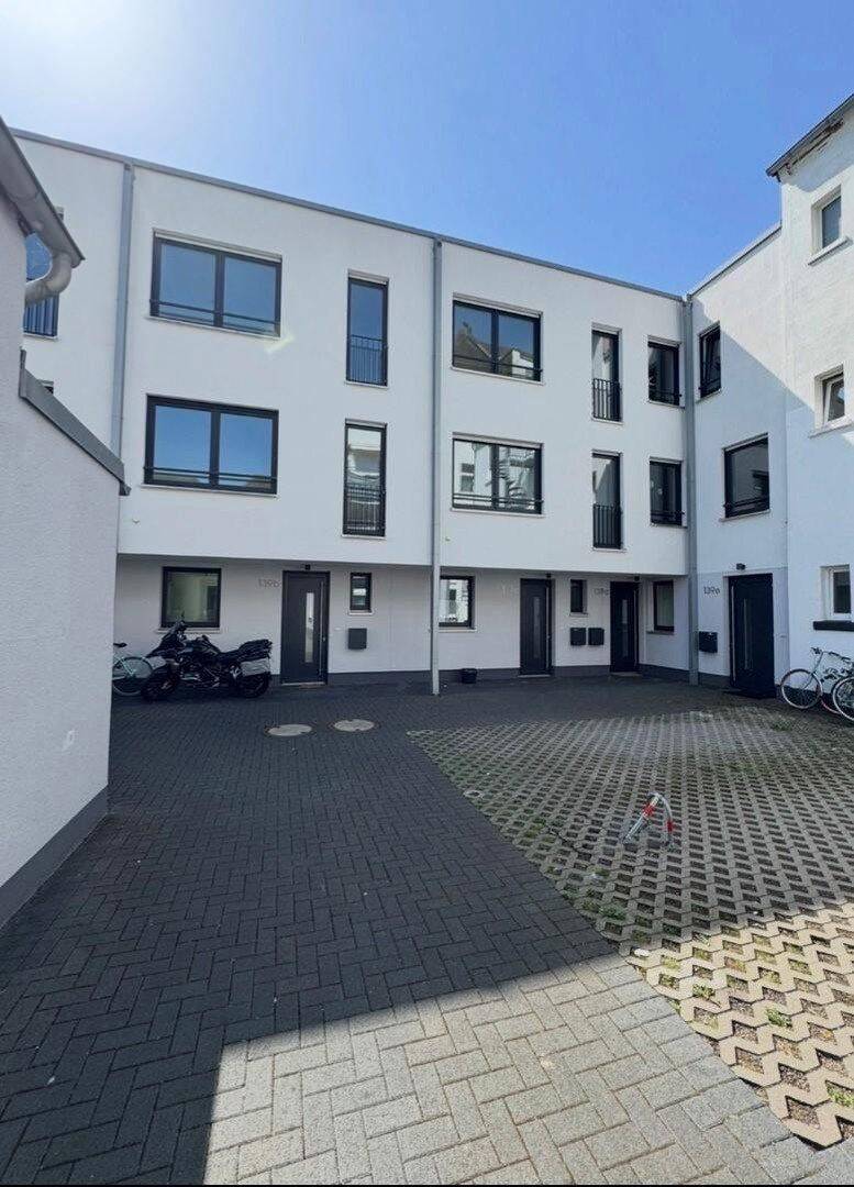 Ruhiges 6-Zi-Townhouse im Innenhof mit Garten ideal für Familien mit Homeoffice, 40233 Düsseldorf (Flingern Nord Flingern Süd Lierenfeld Oberbilk Stadtmitte)