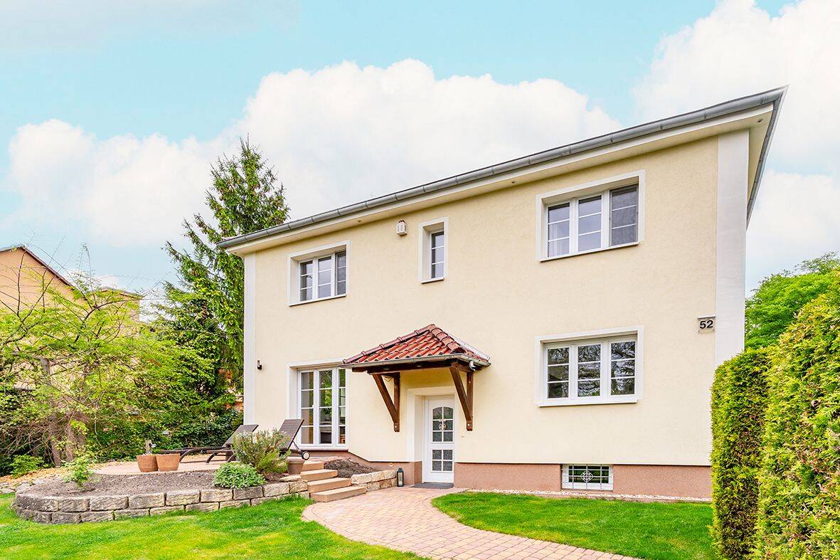 Einfamilienhaus mit 8 Zimmern, Kamin & Sauna – Nahe Mexikoplatz