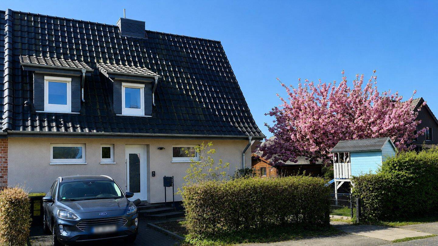 Modernisierte Doppelhaushälfte mit Sonnenterrasse – provisionsfrei, 28307 Bremen (Arbergen Mahndorf Osterholz)