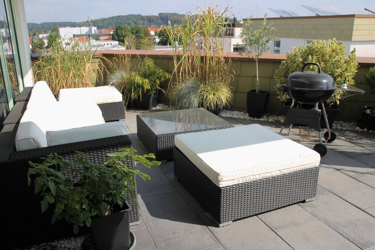Großzügige 4-Zimmer-Terrassenwohnung, Wintergarten, große Terrasse, Aufzug & Stellplatz zentral, 82205 Gilching