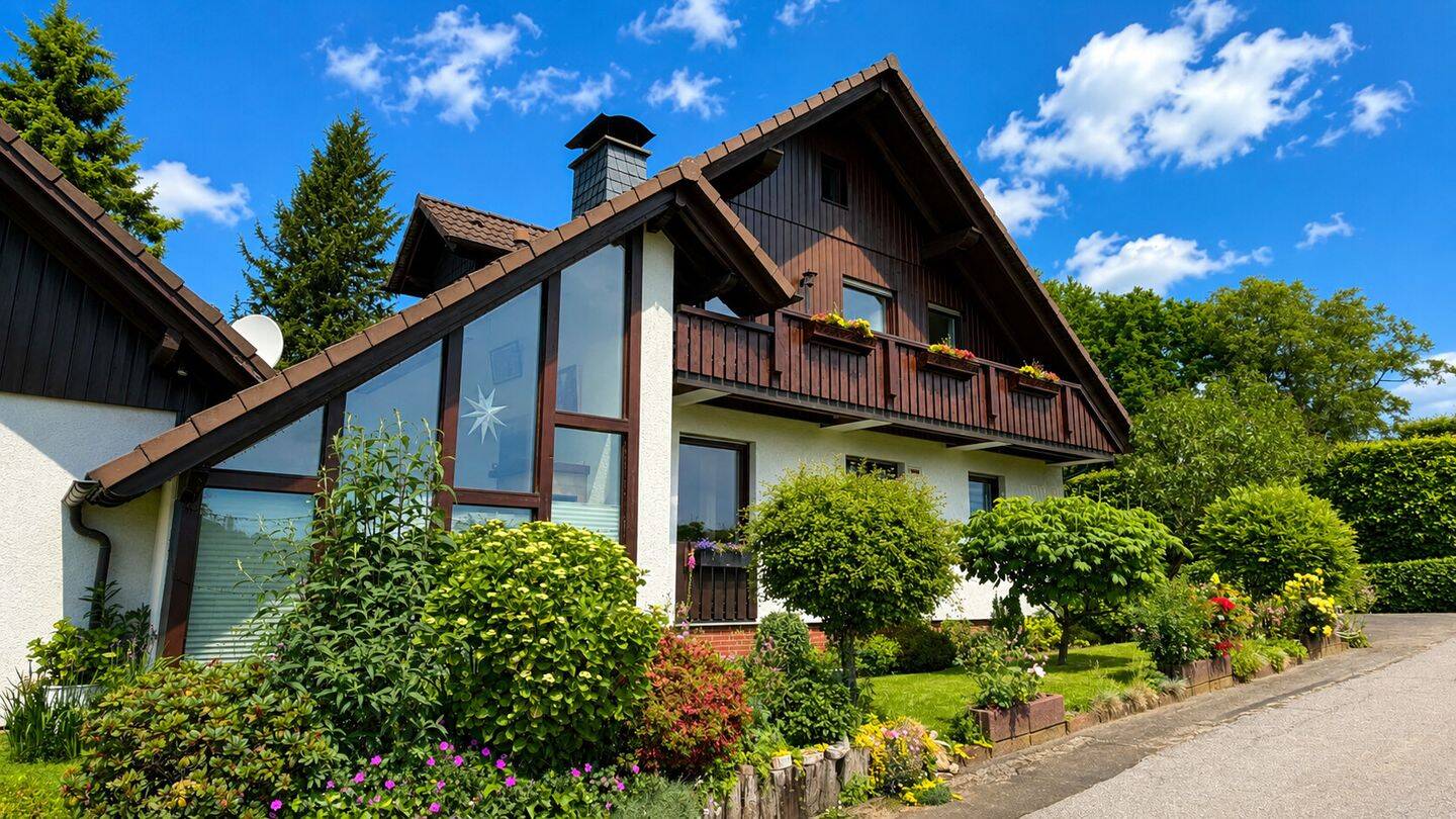 Großzügige Doppelhaushälfte, umgeben von Natur und mit traumhaftem Garten, 42799 Leichlingen (Rhld.)