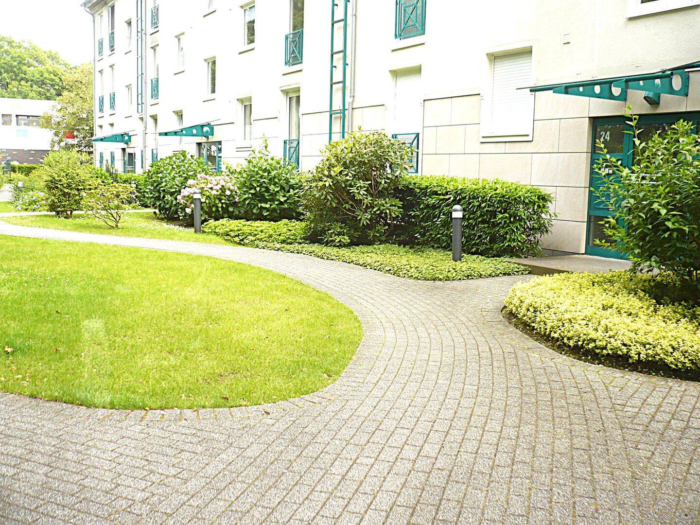 Steele: 2 R KDB, 51 qm, mittendrin ab. ruhig, EG m. Terrasse, 45276 Essen (Steele)