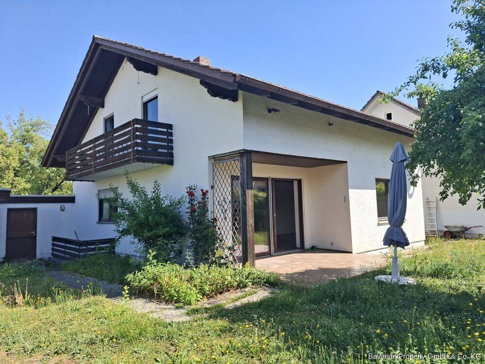 Sanierungsbed. EFH/DHH in einer sehr ruhigen Wohngegend von Wallersdorf zu verkaufen- leerstehend!, 94522 Wallersdorf