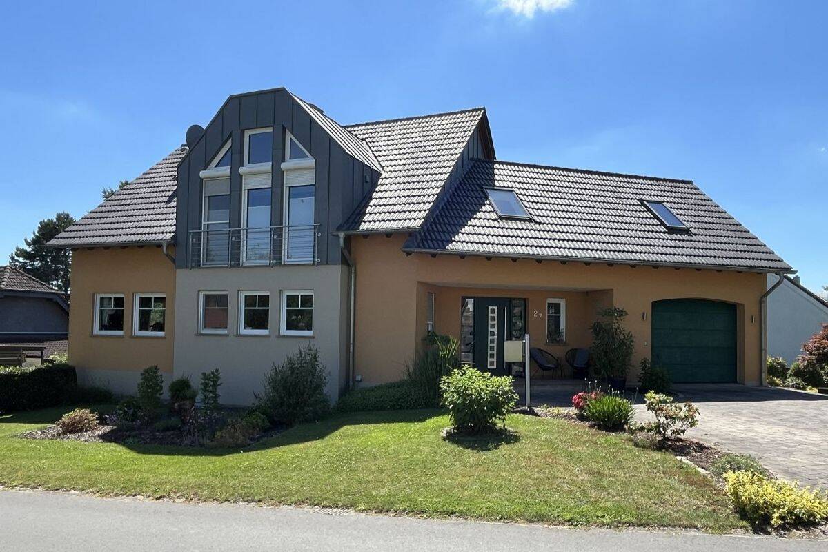 Familienfreundliches Einfamilienhaus mit Einliegerwohnung in ruhiger Lage von Messerich, 54636 Messerich