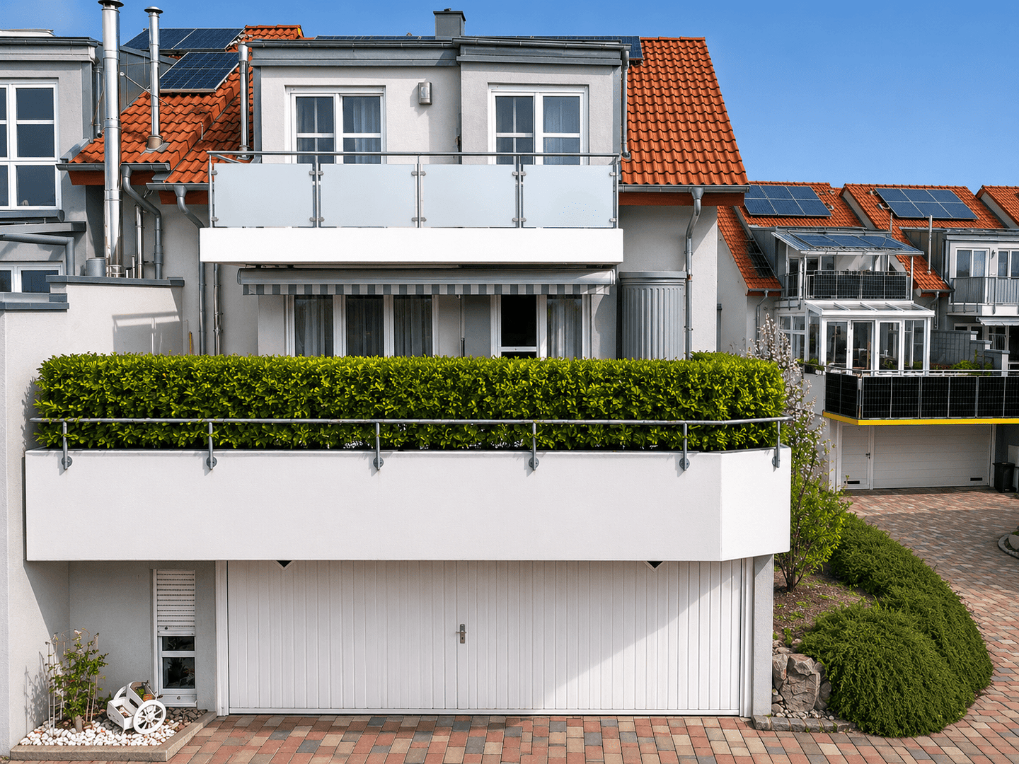 Ein Zuhause, wo zeitlose Eleganz und moderner Komfort zu einem harmonischen Ganzen verschmelzen!, 71154 Nufringen