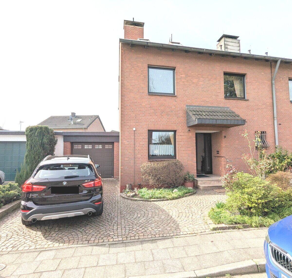 Gesucht und gefunden: Ruhig gelegenes EFH mit Garage und Garten in Grevenbroich, 41517 Grevenbroich