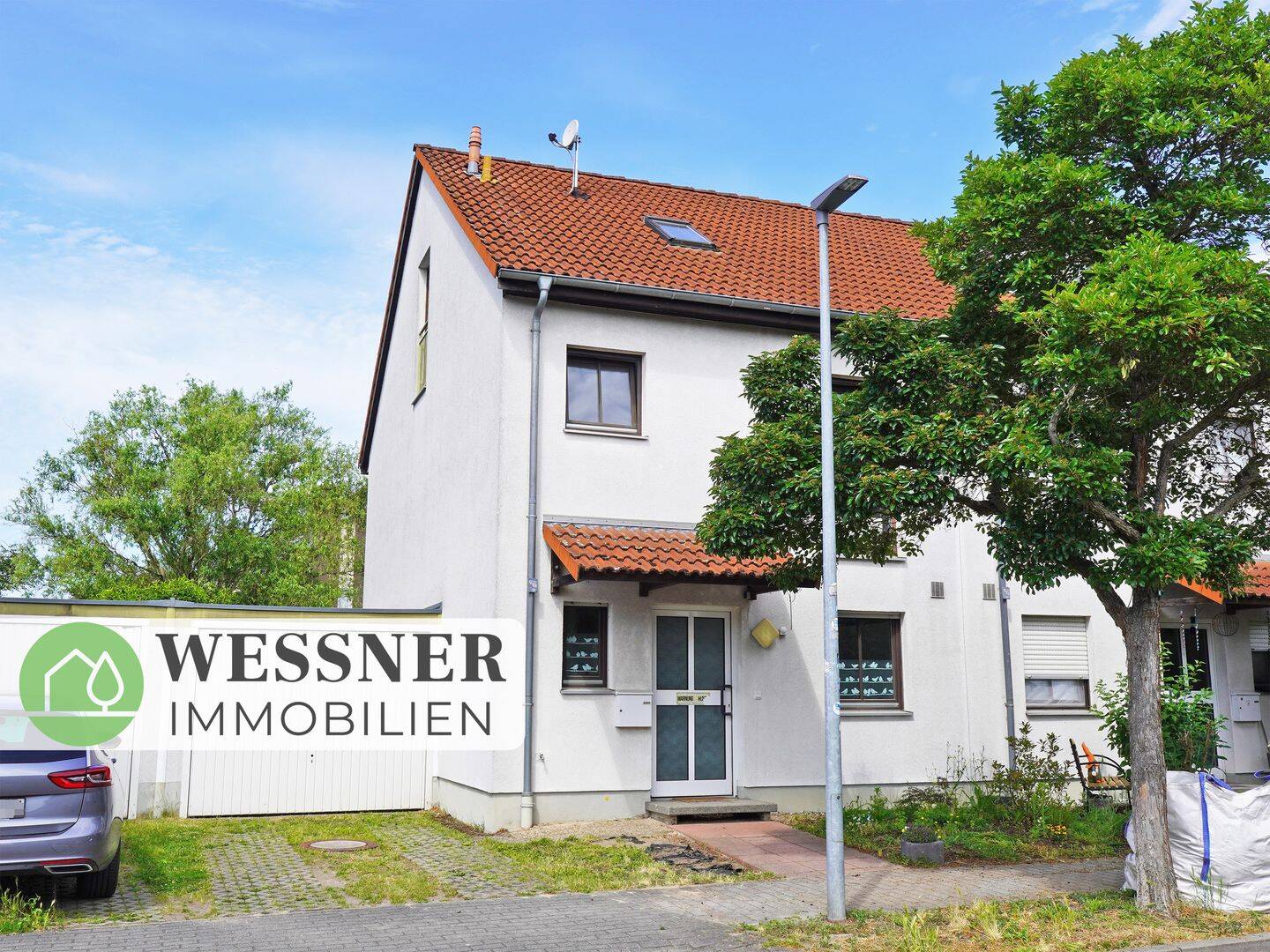 Familienfreundliches Reihenendhaus mit Garage und großzügigem Garten in Falkensee, 14612 Falkensee