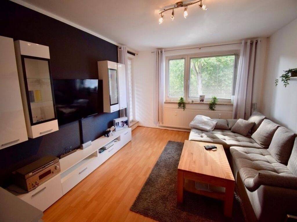 RENDITESTARK MIT FAKTOR 12 ! Ruhig gelegene, geräumige 3 Zi-Whg. mit EBK, Balkon und Kellerraum, 27729 Axstedt