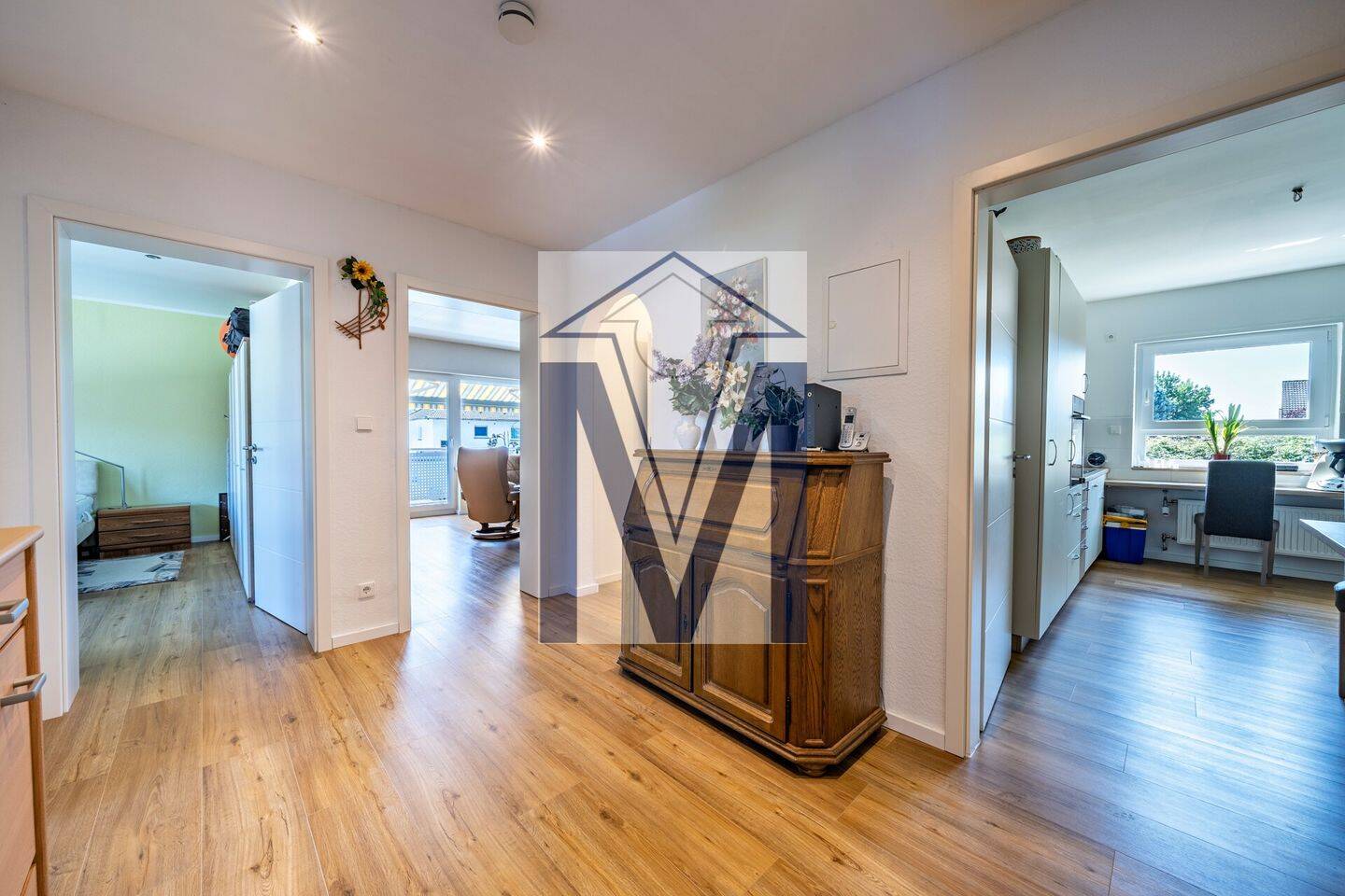 Wohnen mit Komfort: modernisierte 3-Zimmer-Wohnung mit Balkon, Kaminofen und Garage, 68782 Brühl