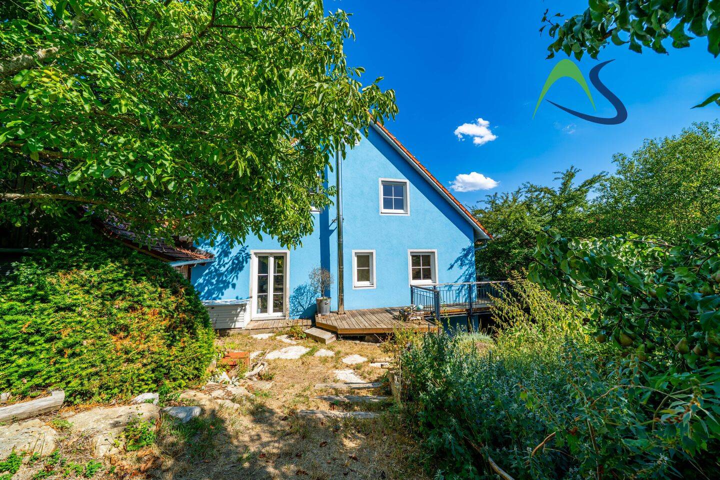 Familienidyll im Grünen – Großzügiges Einfamilienhaus mit Einliegerbereich, 93182 Duggendorf