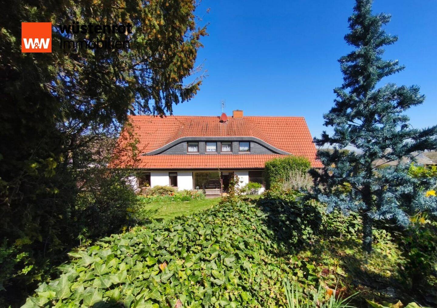 #Wunderschönes Zweifamilienhaus mit grosser überdachter Terrasse, grossem Keller und fein angelegtem Garten, 55452 Dorsheim