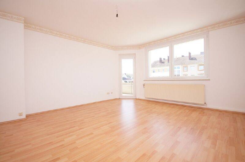 Preistipp! Gepflegte 4-Zimmer-Wohnung mit Balkon, 32425 Minden