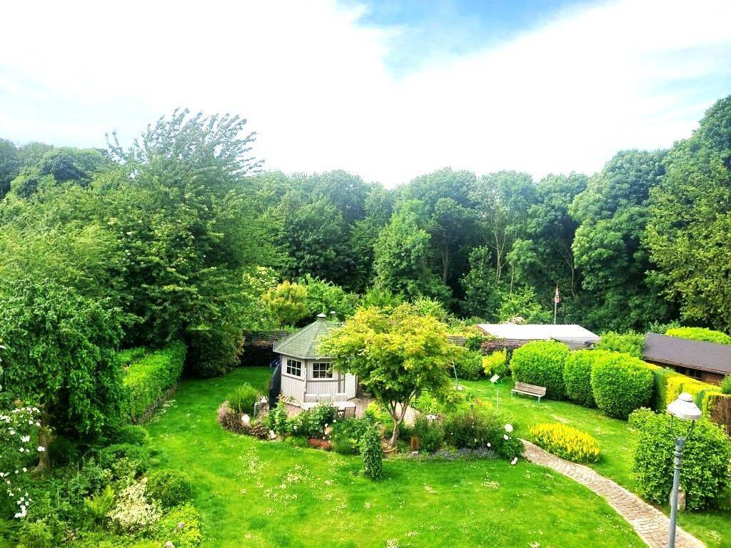 4,5 Raum Whg. mit großer Terrasse in ruhiger Grünlage nähe Schloss Borbeck, 45355 Essen (Bergeborbeck Bochold Borbeck-Mitte)