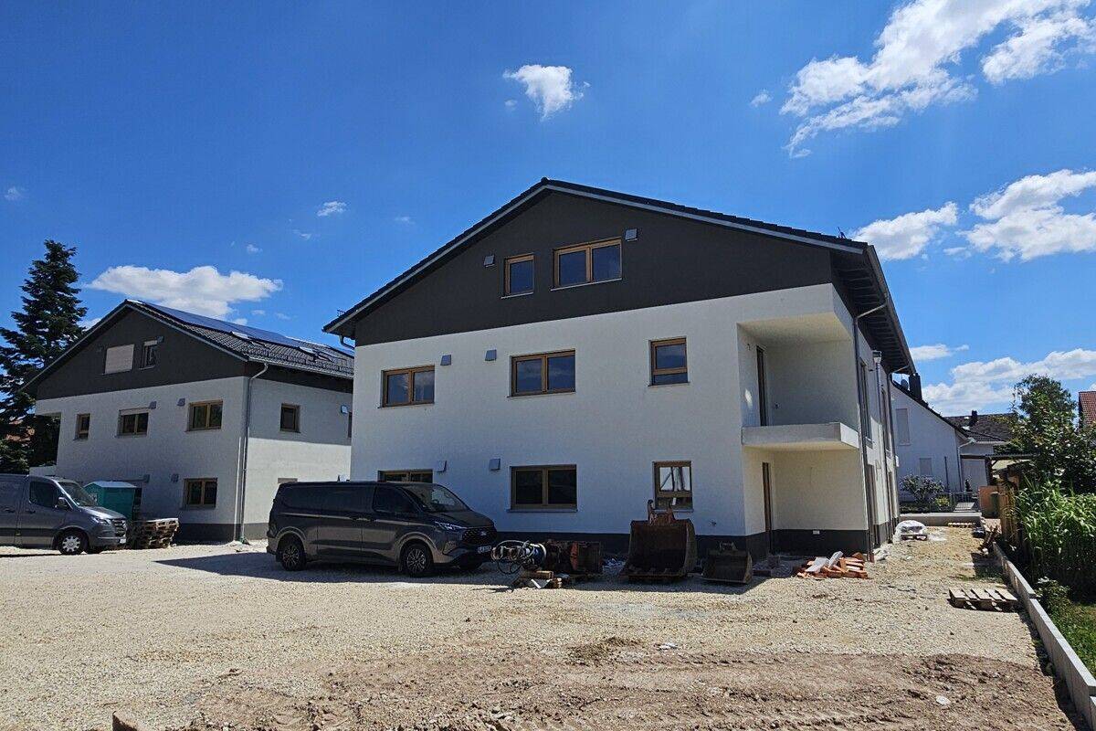 Erstbezug | 3-Zi.-EG-Wohnung mit Terrasse, Garten, Einbauküche & KfW 40 QNG, 93142 Maxhütte-Haidhof
