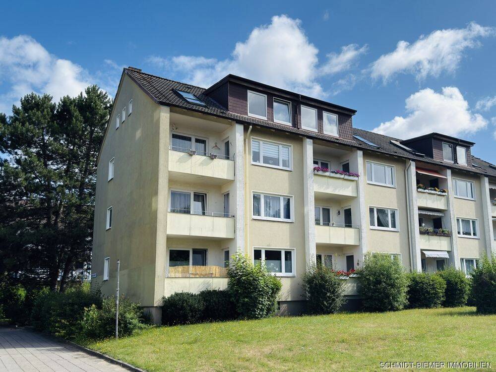 Gemütliche, elbnah gelegene 2 Zi. Dachgeschosswohnung mit Stellplatz, 22880 Wedel