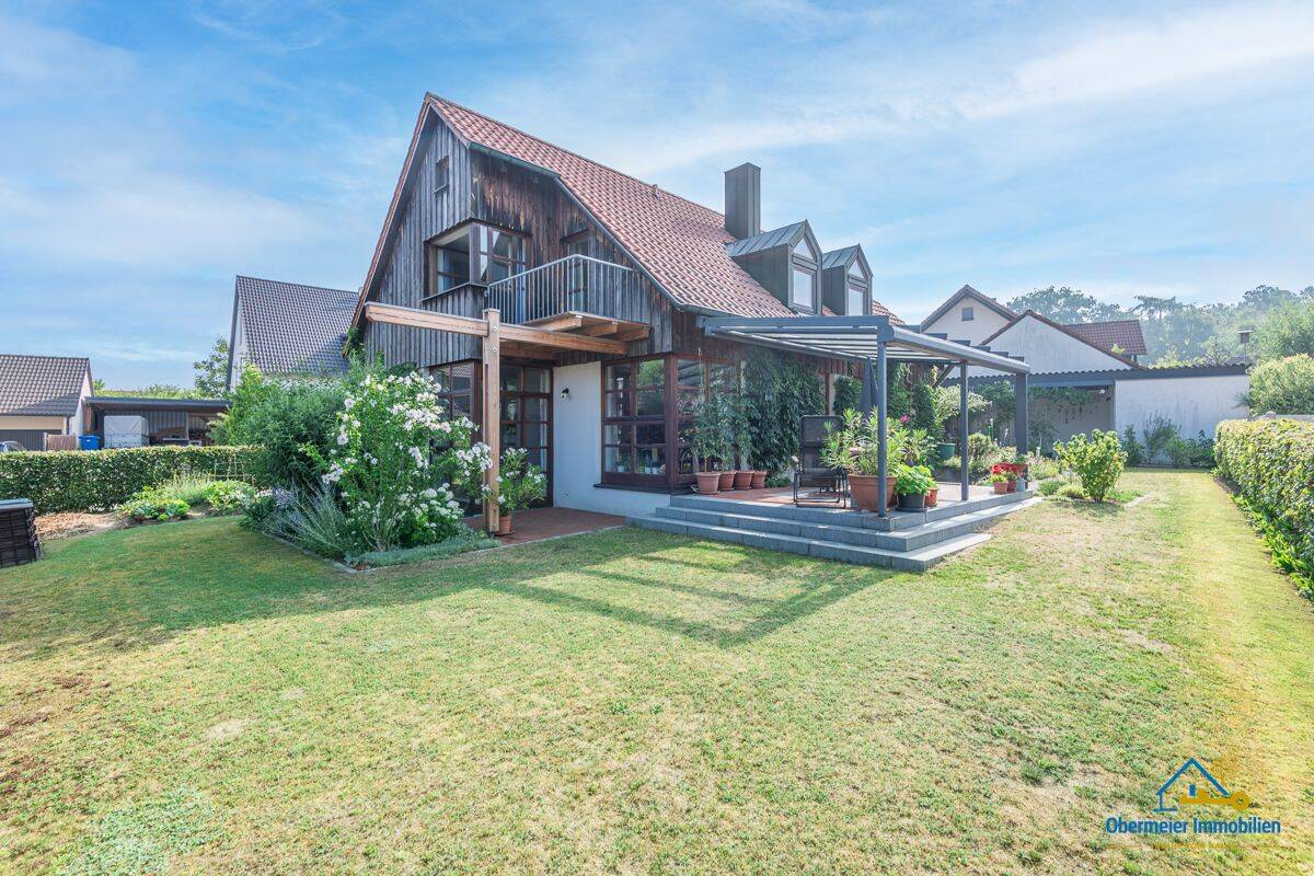 Familienfreundliches Einfamilienhaus mit liebevoll angelegtem Garten & Carport, 93326 Abensberg