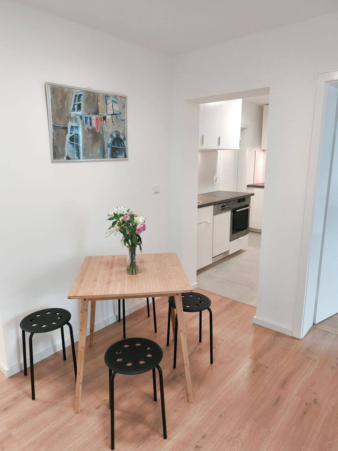 WG Zimmer in frisch renovierter Wohnung mit viel Licht und moderner Ausstattung, 81925 München (Bogenhausen)