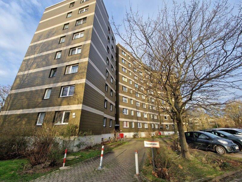 In der 1. Etage leben, ein Aufzug ist gegeben, 38120 Braunschweig (Braunschweig Timmerlah Weststadt)