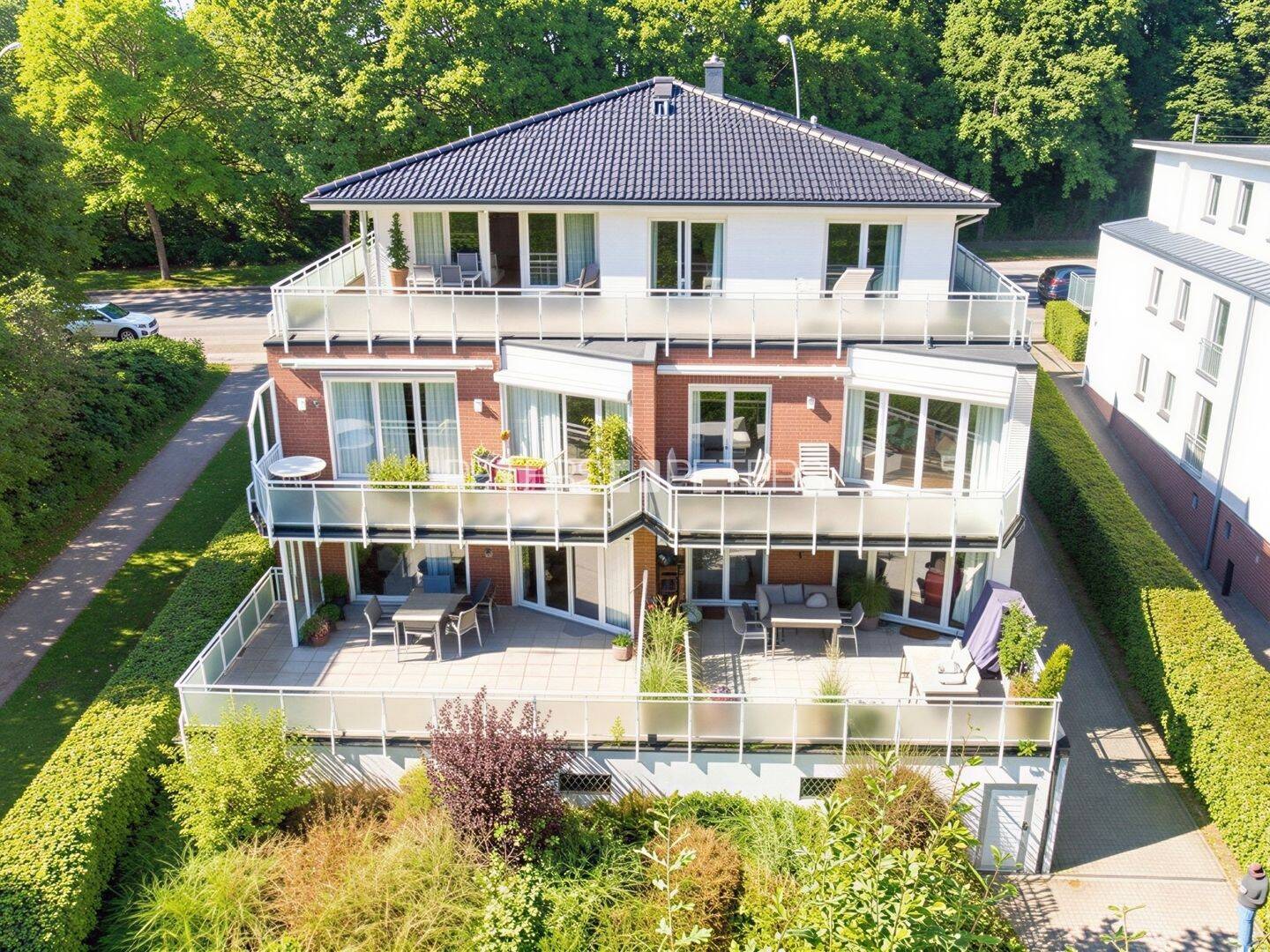 Direkt vom Aufzug ins Penthouse – Wohnkomfort mit Blick ins Alstertal