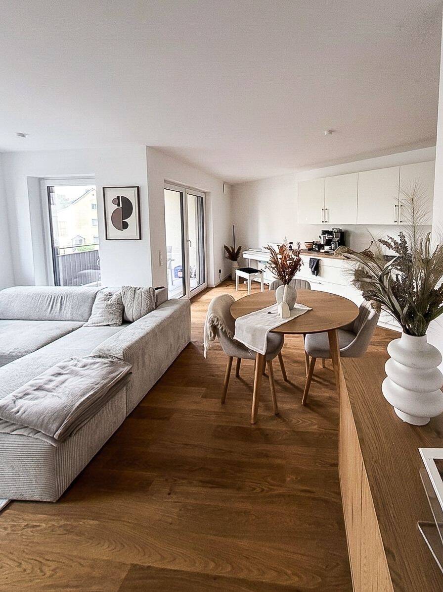++ Zweitbezug ++ 1.OG 3,5-Zi.-Whg. mit Balkon, 86424 Dinkelscherben
