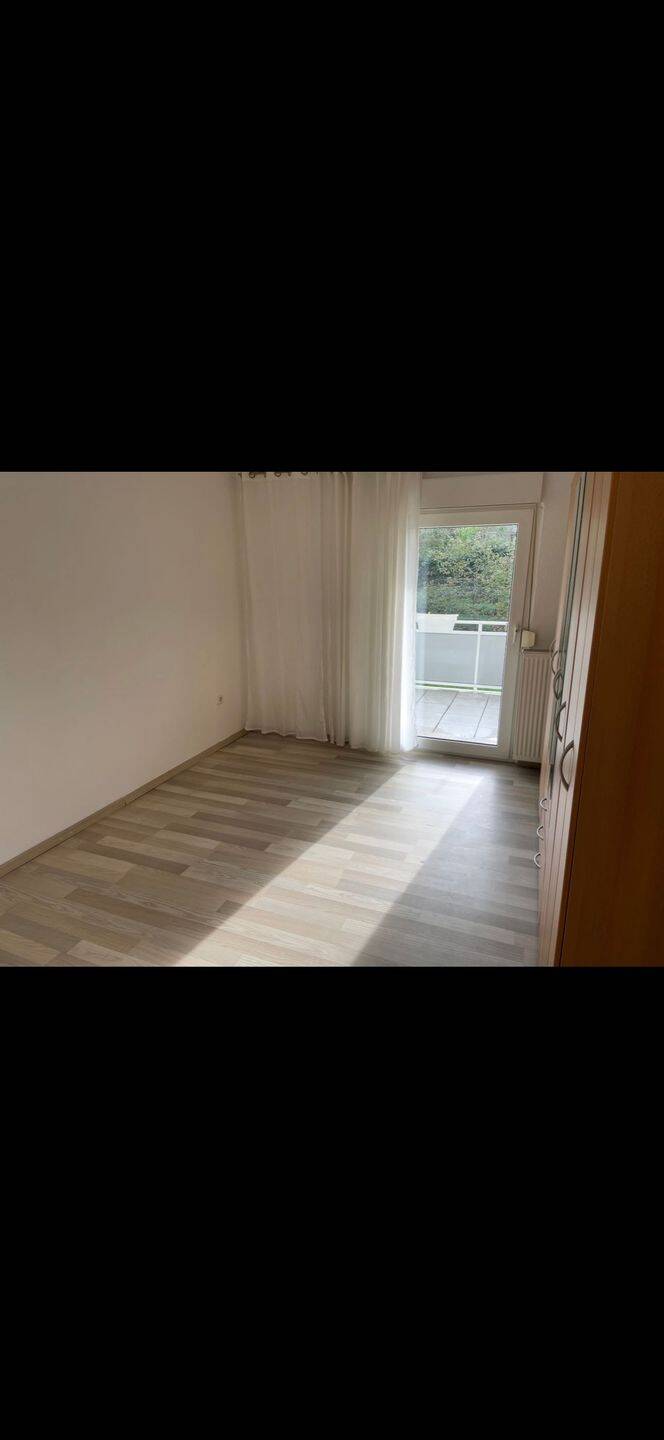 Renovierte 2-Zimmer-Wohnung mit sonnigem Balkon in ruhiger Lage, 44649 Herne (Baukau-West Crange Röhlinghausen Wanne)