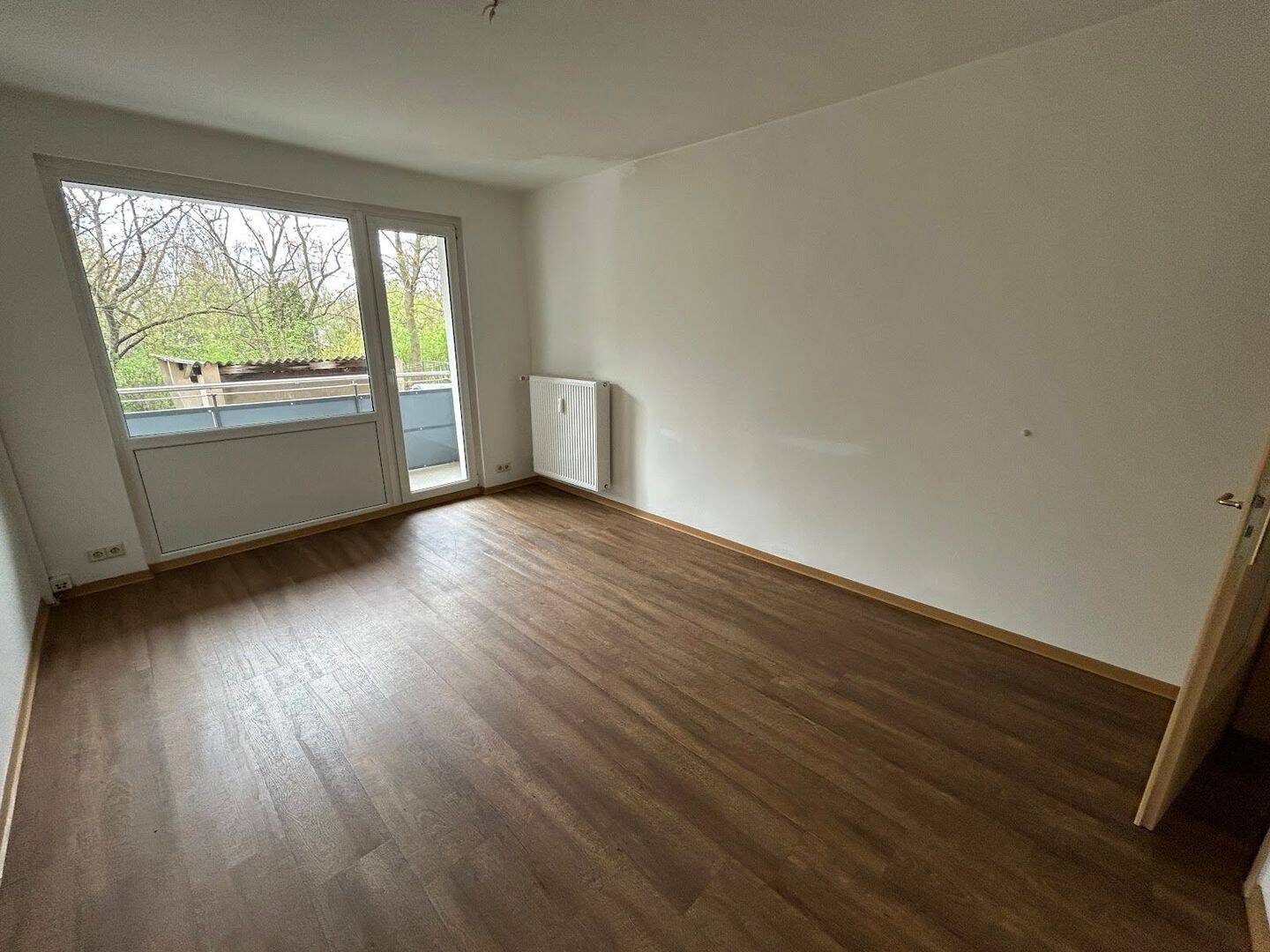 Helle 3-Zimmer-Wohnung im Erdgeschoss mit Balkon!, 6466 Seeland