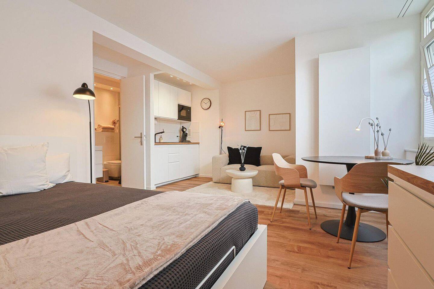 Rochusmarkt-Vollmöblierte Wohnung in Citylage, 40479 Düsseldorf (Derendorf Pempelfort)