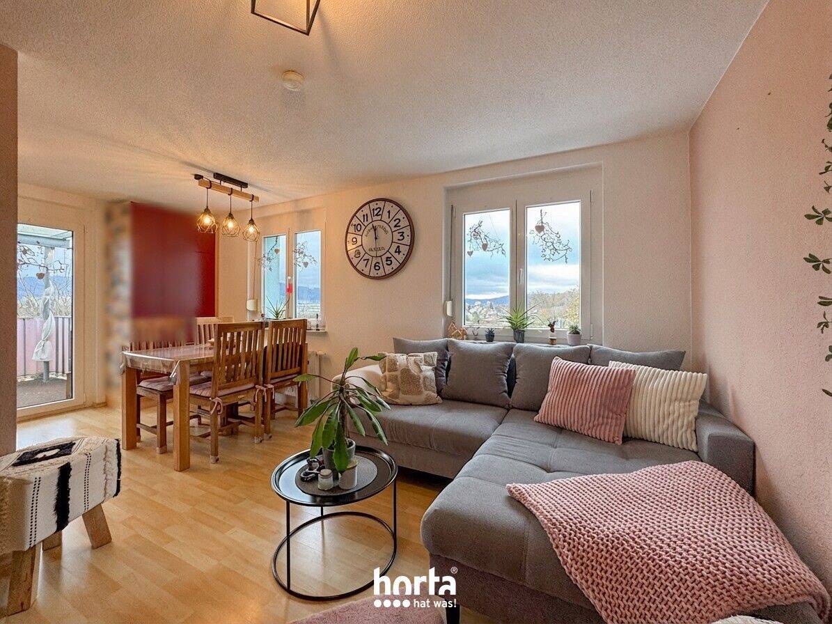 Ausblick und Ruhe! 2-Zimmer-Wohnung + PKW-Stellplatz in Singen, 78224 Singen (Hohentwiel)