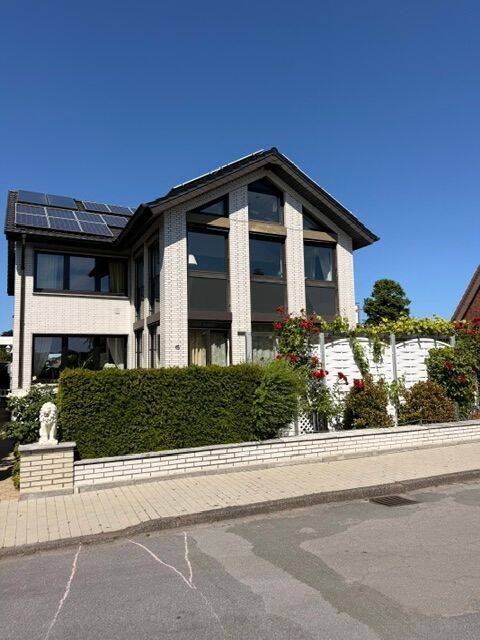 Außergewöhnliches 1-2 Familienhaus mit Pool, Solaranlage und traumhaftem Garten, 33428 Harsewinkel