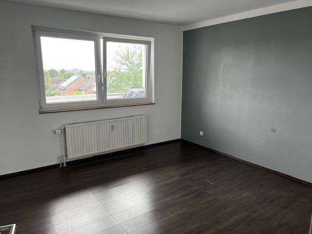 Dachgeschoss-Wohnung mit Balkon und Einbauküche, Lp-Süd, 59557 Lippstadt