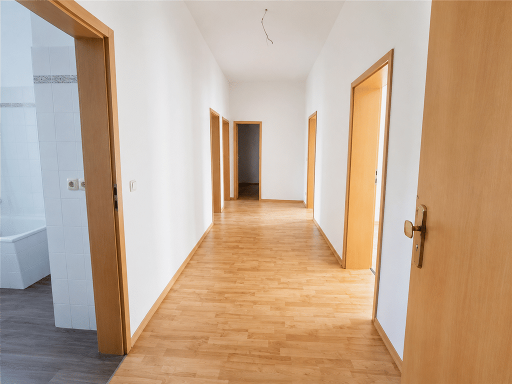 Große 3-Raum-Wohnung auf dem Kaßberg | Balkon | Erker | Neu saniertes Bad & Küche | Frisch renoviert, 9112 Chemnitz (Altendorf Kaßberg Zentrum)