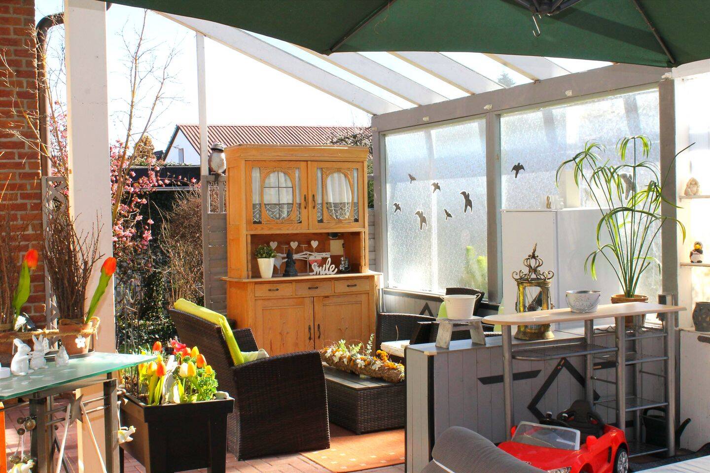 Rüthen-OT, TOP Agebot!! EG- Eigentumswonung im 2- Familienhaus mit Garage, Carport, Garten mit Wintergarten und Gartenhaus, 59602 Rüthen